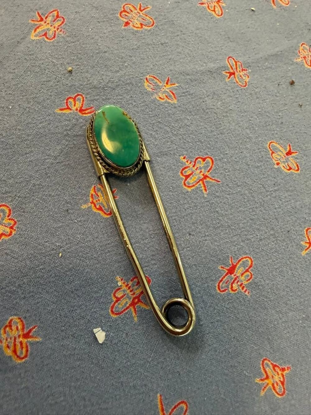 D/L Garcia Navajo Sterling Silver & Green Stone Kilt Pin / Shawl Pin (CCC31)